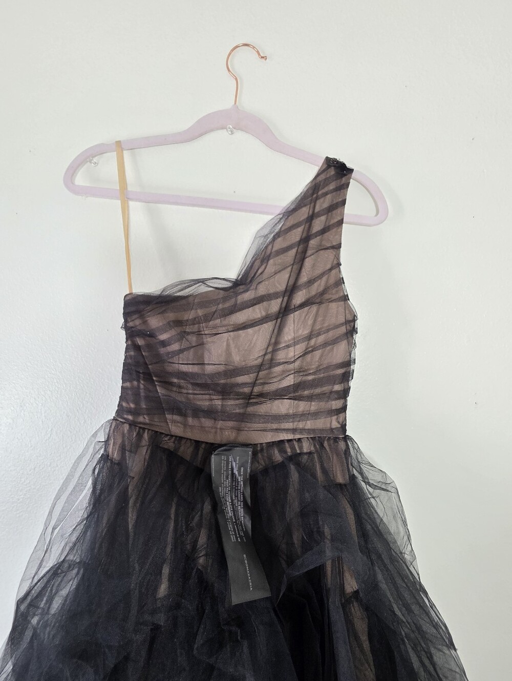BCBGMAXAZRIA One Shoulder Tull Gown Size 2 - Picture 7 of 15